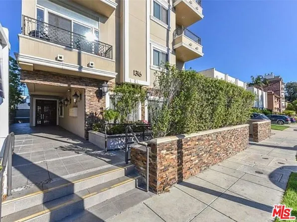 1316 Amherst Ave APT 201, Los Angeles, CA 90025