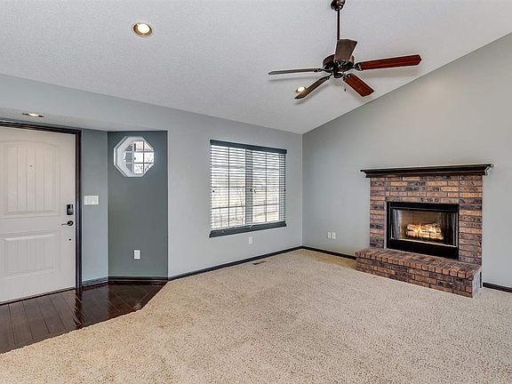 5th image of 2426 N Woodridge Cir