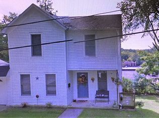 17 W Cottage St, Chagrin Falls, OH 44022
