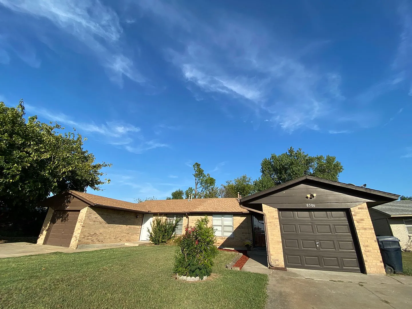 Great 3 bed 1 bath duplex minutes from OCCC! — Photo 3