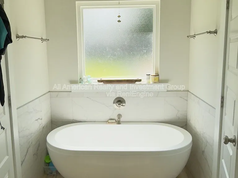 1405 Hickory St — Photo 10
