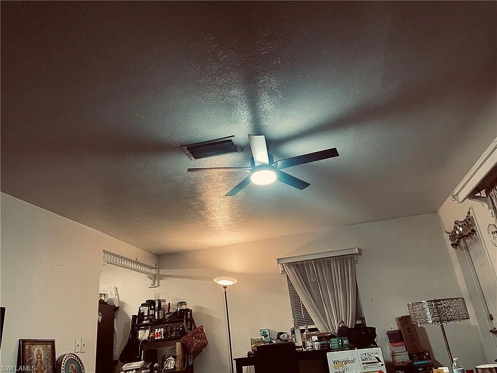 Lehigh Acres — Photo 4