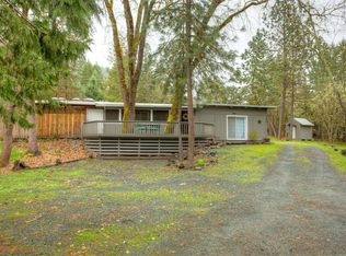 1526 Foots Creek Rd, Gold Hill, OR 97525