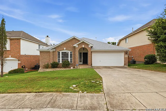 3 bed, 2.0 bath, 1771 sqft, $2,400 — Photo 4