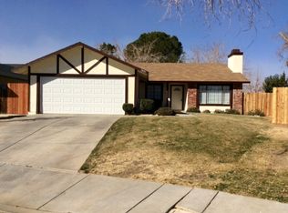 1901 E Avenue R3, Palmdale, CA 93550