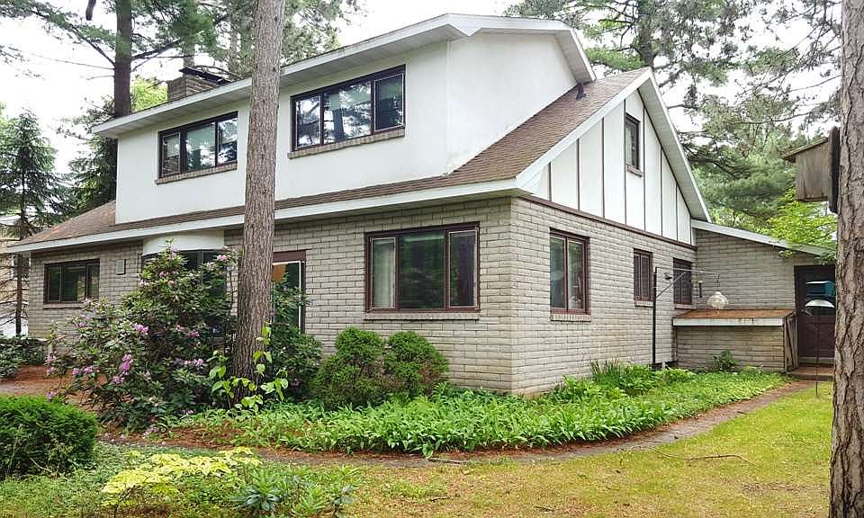 1st image of 439 Greenwood Dr