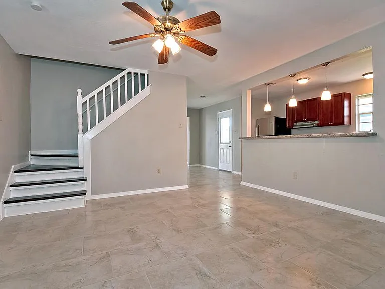 3707 Derbigny St — Photo 5