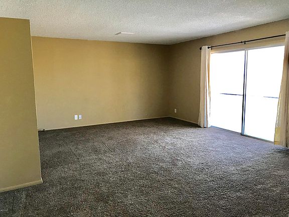 5th image of 3652 Hiawatha Dr