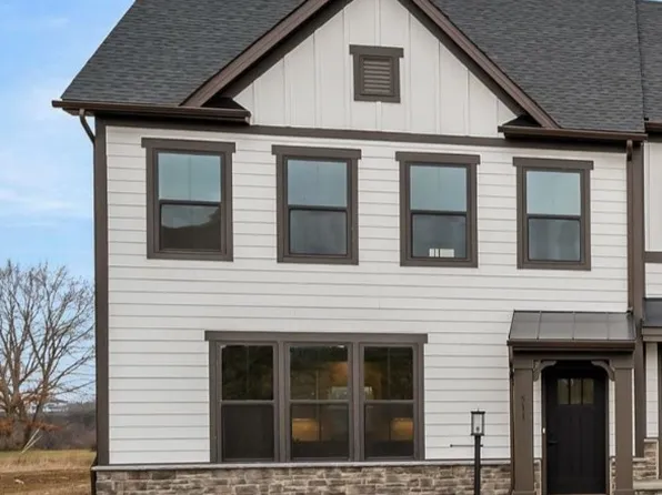 547 Blackrock Blvd, Mars, PA 16046