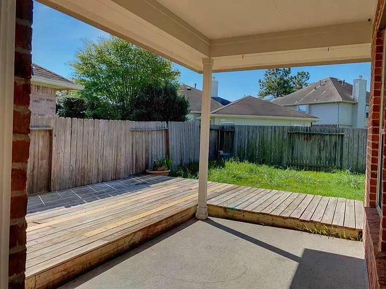 18207 Linden Forest Ln — Photo 26