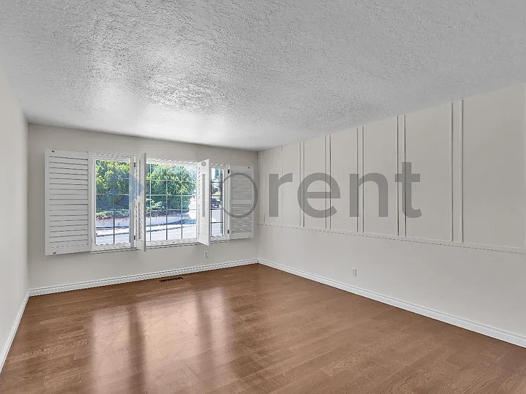 307 Boulder Dr — Photo 2
