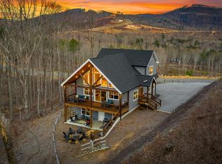 1016 Twisted Oak Rd, Talking Rock, GA 30175