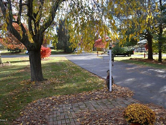 3rd image of 322 Fairmont Dr