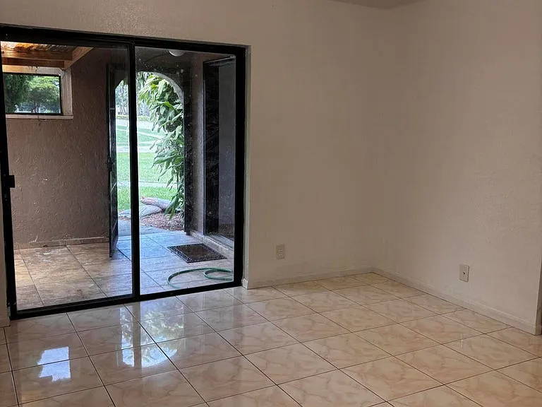12761 Westhampton Cir — Photo 10