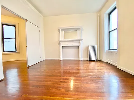 Rented by Oxford Property Group | media 8