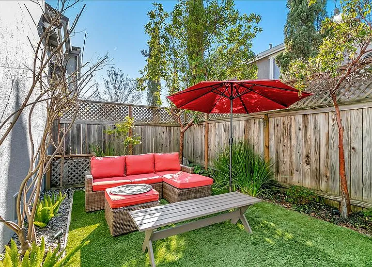1504 Pear Tree Ln — Photo 23