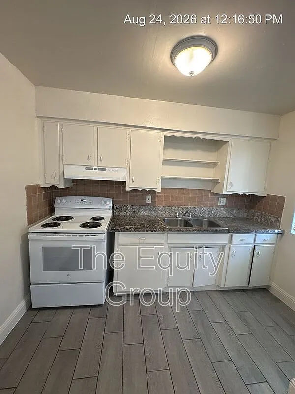 2 bed, 1.0 bath, $1,250 — Photo 4