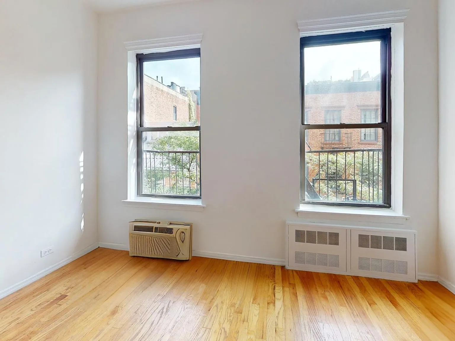 41 Bedford Street — Photo 3
