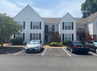 224 Persimmon Dr, Yorktown, VA 23693