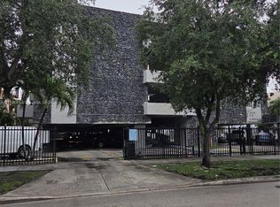 Son Vida Condo, Hialeah, FL 33014