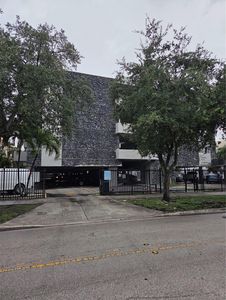 1035 W 77th St APT 305, Hialeah, FL, 33014
