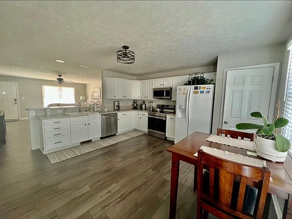 fully stocked kitchen