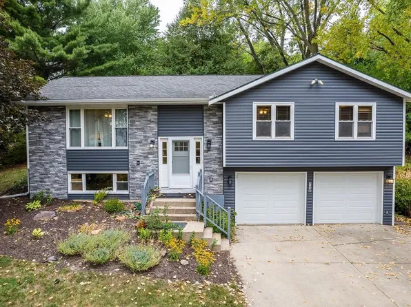 718 Iroquois Court, Baraboo, WI 53913