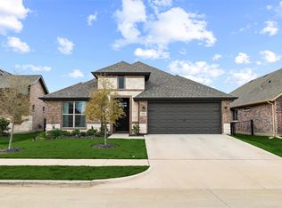 7737 Oakmeade St, Joshua, TX 76058