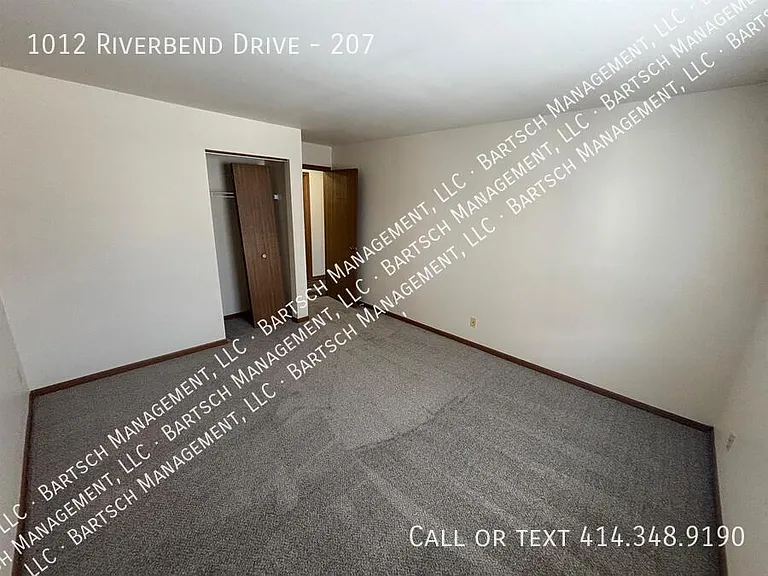 1012 Riverbend Dr #207 — Photo 13