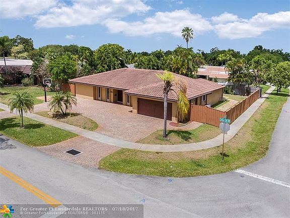 2nd image of 4701 Sarazen Dr