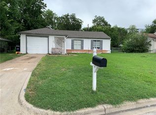 704 Inlow Blvd, College Station, TX 77840