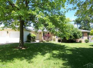 4654 Shattuck Rd, Saginaw, MI 48603