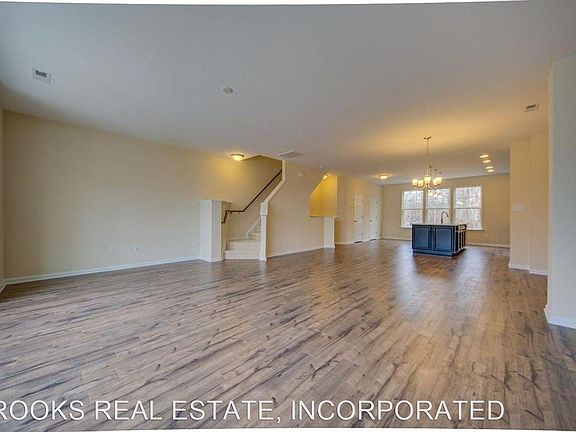 4th image of 6539 Revere St