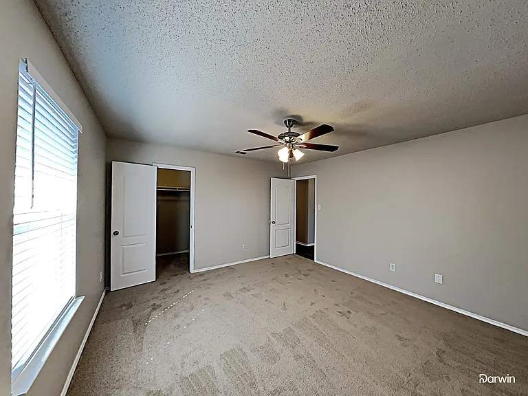 1210 Hampton Dr — Photo 11