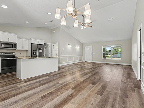 5th image of 6930 SW 109th Ln
