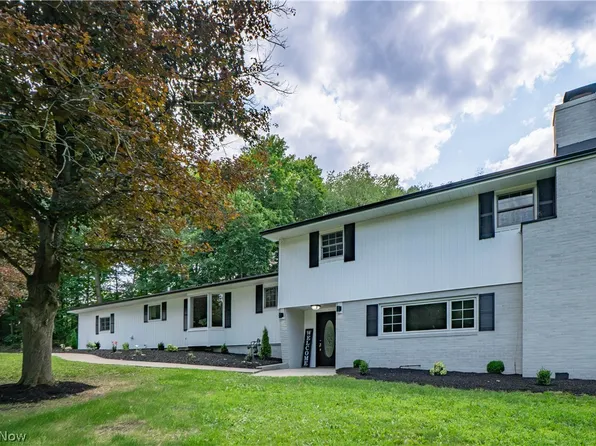 510 Lourdes Dr, Cuyahoga Falls, OH 44223