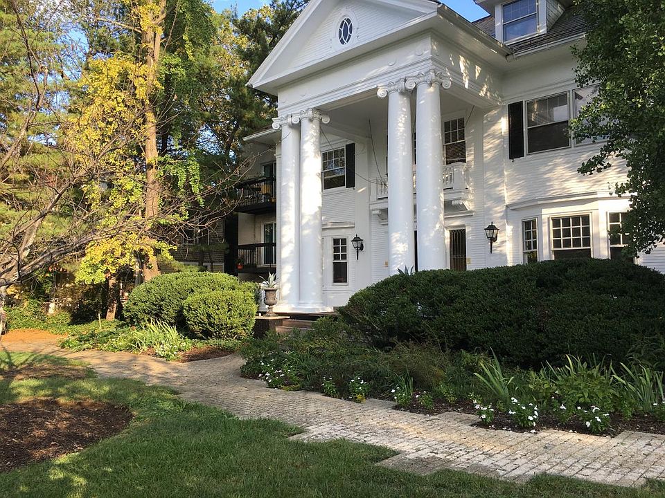 Attached Mansion
