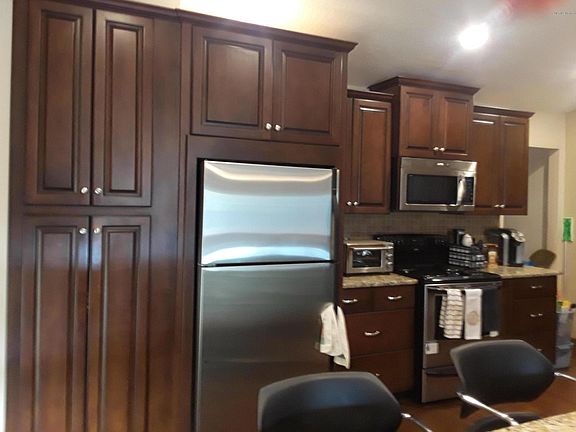 3rd image of 6450 Diamond Leaf Dr