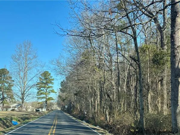 6616 Blackwater Rd, Virginia Beach, VA 23457