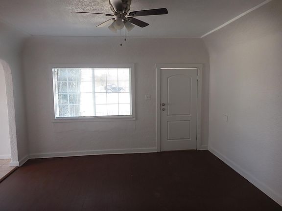 3rd image of 3417 Leavell Ave
