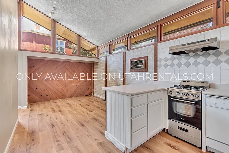 2 bed, 1.0 bath, 644 sqft, $1,449 — Photo 4