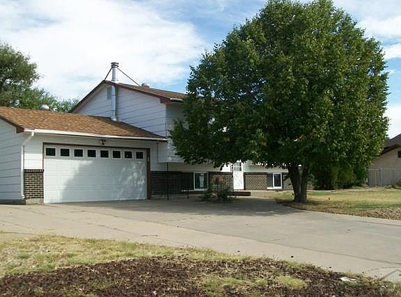 3rd image of 2021 College Dr