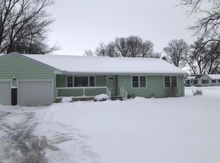 117 W Lincoln St, Seneca, IL 61360