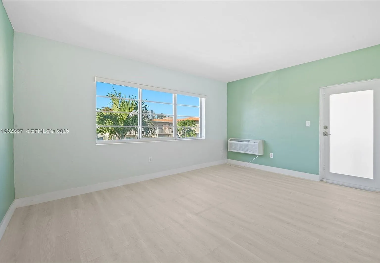 7315 Byron Ave Condo — Photo 4