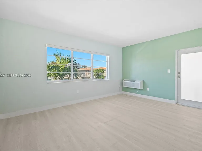 7315 Byron Ave #10 — Photo 4