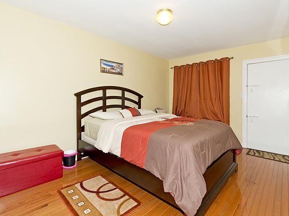 4th image of 1148 E 101st St