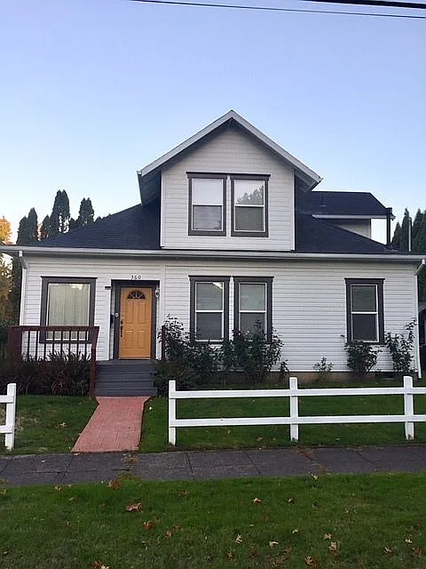360 NE 5th Ave photo 1