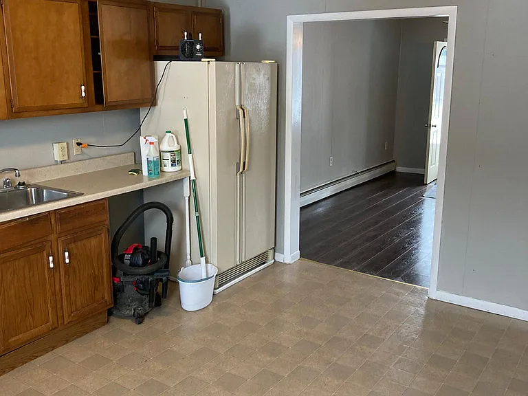 331 S Mill St — Photo 7