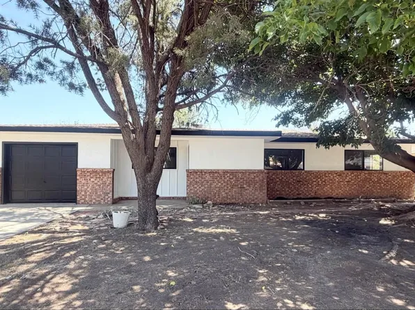 907 Pequeno Camino, Roswell, NM 88203