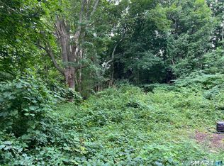 43 Quarry St, Old Saybrook, CT 06475